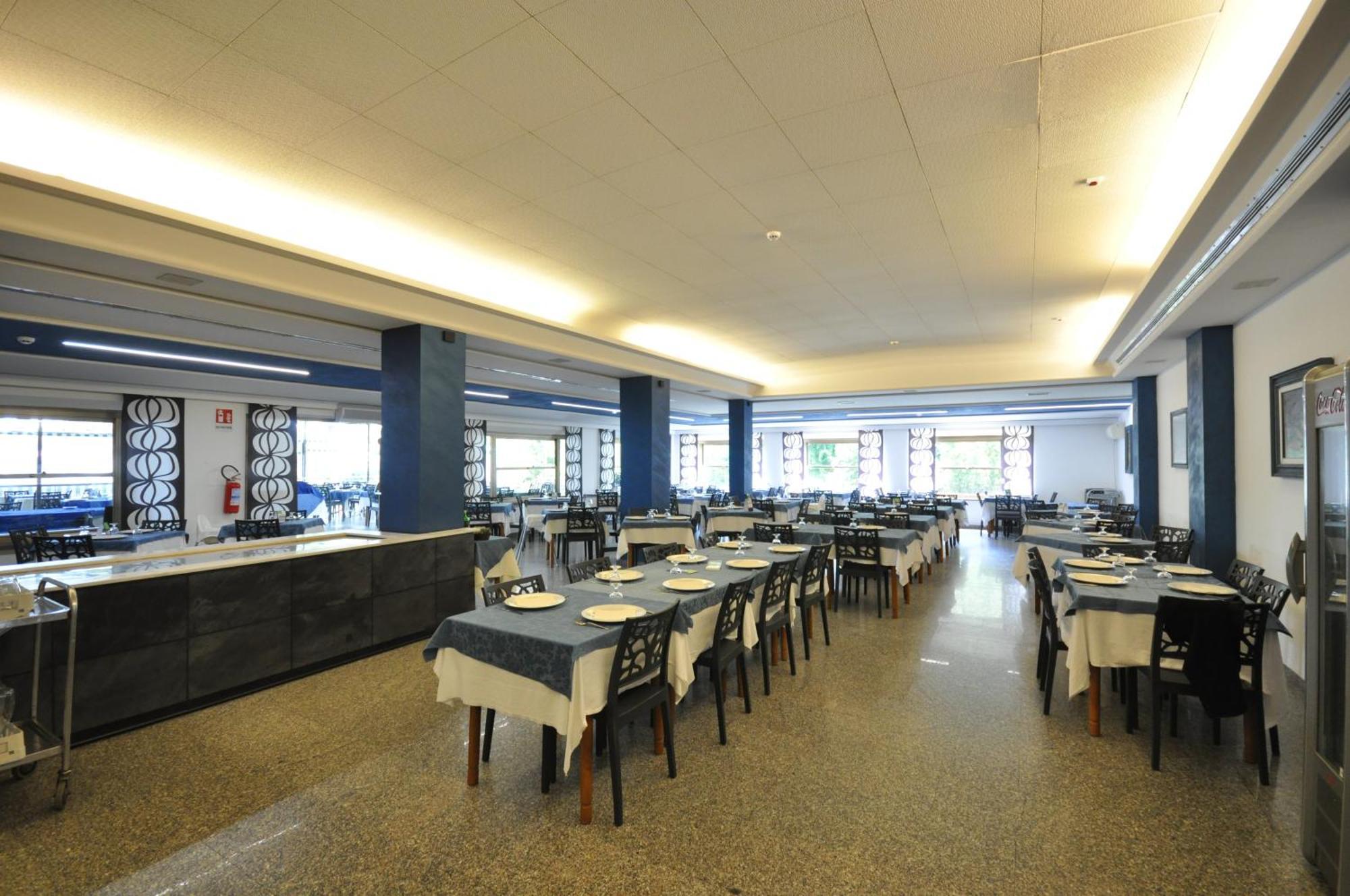 Hotel Smeraldo จูเลียโนวา ภายนอก รูปภาพ